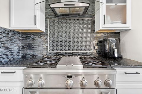 Tiny photo for 12164 Jefferson Street, Perrysburg, OH 43551 (MLS # 10006193)