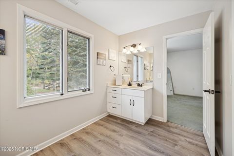 Tiny photo for 5220 S Oak Court, Toledo, OH 43623 (MLS # 10000632)