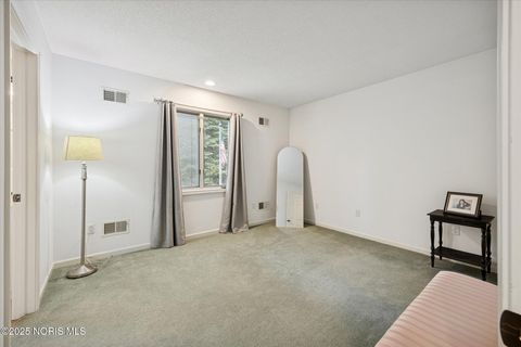 Tiny photo for 5220 S Oak Court, Toledo, OH 43623 (MLS # 10000632)