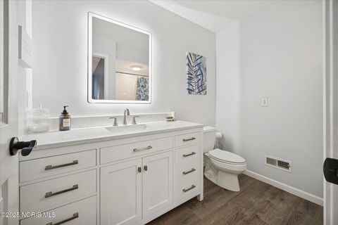 Tiny photo for 5220 S Oak Court, Toledo, OH 43623 (MLS # 10000632)