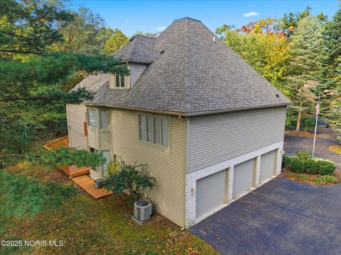 Tiny photo for 5220 S Oak Court, Toledo, OH 43623 (MLS # 10000632)