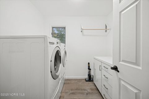 Tiny photo for 5220 S Oak Court, Toledo, OH 43623 (MLS # 10000632)