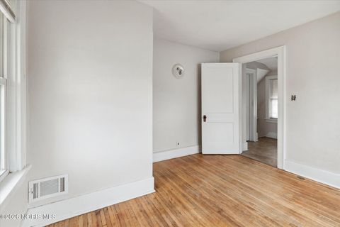 Tiny photo for 2849 W Laskey Road, Toledo, OH 43613 (MLS # 10003927)