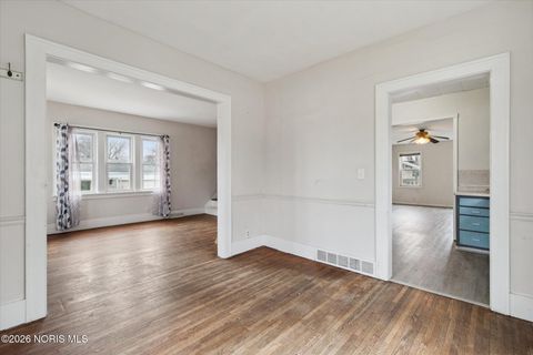 Tiny photo for 2849 W Laskey Road, Toledo, OH 43613 (MLS # 10003927)