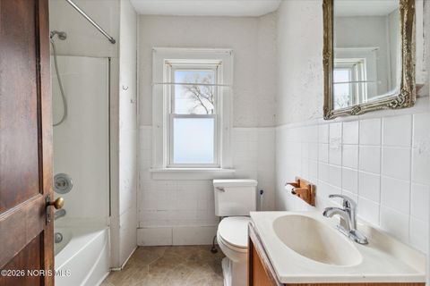 Tiny photo for 2849 W Laskey Road, Toledo, OH 43613 (MLS # 10003927)