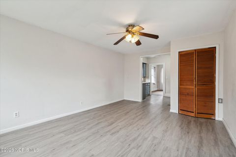 Tiny photo for 2849 W Laskey Road, Toledo, OH 43613 (MLS # 10003927)