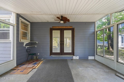 Tiny photo for 2023 Riverview Court, Toledo, OH 43614 (MLS # 10014066)