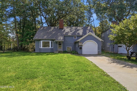 Photo of 2023 Riverview Court, Toledo, OH 43614 (MLS # 10014066)
