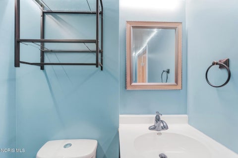 Tiny photo for 2023 Riverview Court, Toledo, OH 43614 (MLS # 10014066)