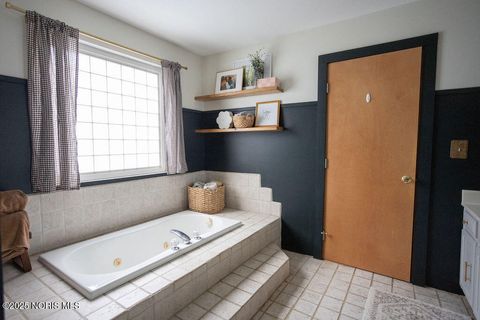 Tiny photo for 1463 Misty Oaks Drive, Findlay, OH 45840 (MLS # 10000622)