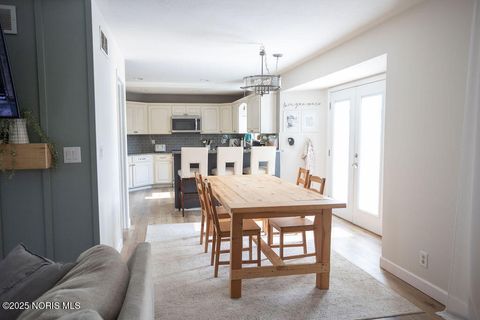 Tiny photo for 1463 Misty Oaks Drive, Findlay, OH 45840 (MLS # 10000622)