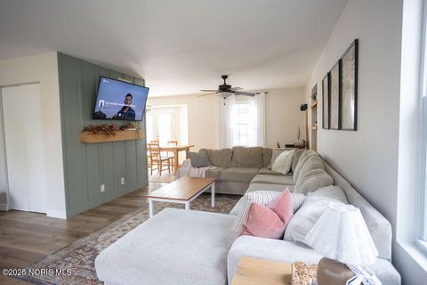 Tiny photo for 1463 Misty Oaks Drive, Findlay, OH 45840 (MLS # 10000622)