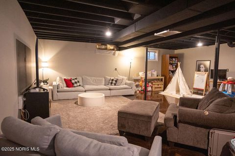 Tiny photo for 1463 Misty Oaks Drive, Findlay, OH 45840 (MLS # 10000622)