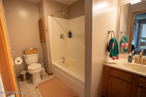 Tiny photo for 1463 Misty Oaks Drive, Findlay, OH 45840 (MLS # 10000622)