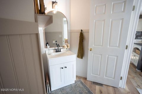 Tiny photo for 1463 Misty Oaks Drive, Findlay, OH 45840 (MLS # 10000622)