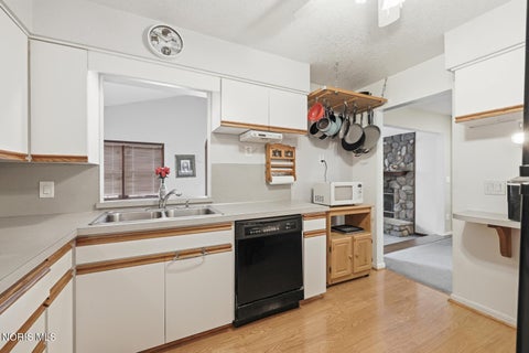 Tiny photo for 5326 Grosse Point Parkway, Toledo, OH 43611 (MLS # 10012428)