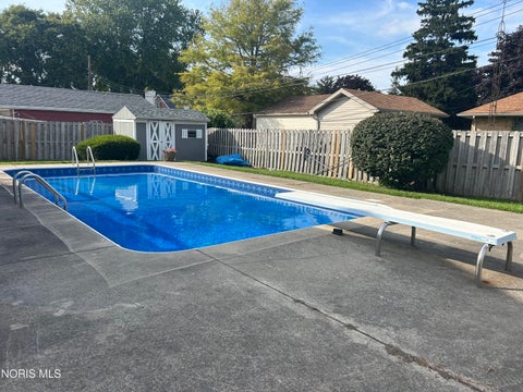 Tiny photo for 5326 Grosse Point Parkway, Toledo, OH 43611 (MLS # 10012428)