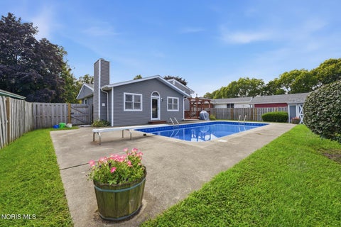 Tiny photo for 5326 Grosse Point Parkway, Toledo, OH 43611 (MLS # 10012428)