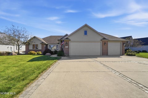 Tiny photo for 1614 Grand Bay Drive, Oregon, OH 43616 (MLS # 10014490)