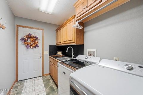 Tiny photo for 1614 Grand Bay Drive, Oregon, OH 43616 (MLS # 10014490)