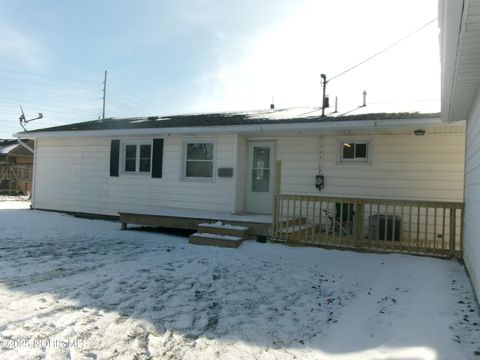 Tiny photo for 6 W Center Street, Leipsic, OH 45856 (MLS # 10002423)