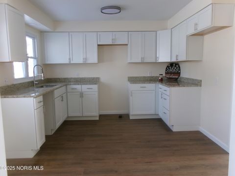 Tiny photo for 6 W Center Street, Leipsic, OH 45856 (MLS # 10002423)