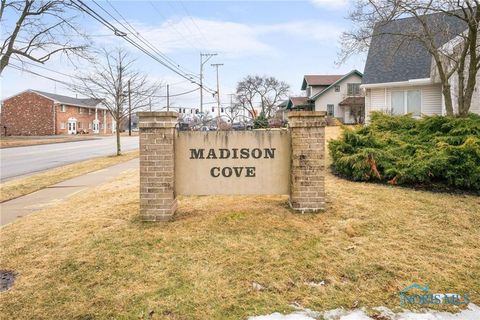 Tiny photo for 6409 Madison Cove Court # 3, Sylvania, OH 43560 (MLS # 10009307)