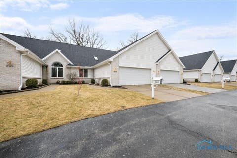 Tiny photo for 6409 Madison Cove Court # 3, Sylvania, OH 43560 (MLS # 10009307)