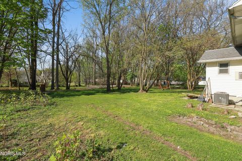 Tiny photo for 5805 Fryer Avenue, Toledo, OH 43615 (MLS # 10006934)