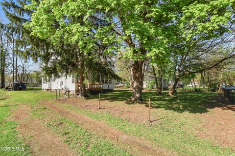 Tiny photo for 5805 Fryer Avenue, Toledo, OH 43615 (MLS # 10006934)