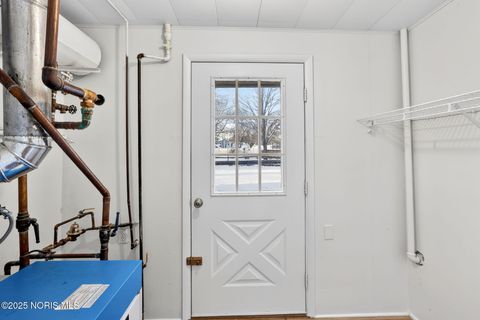 Tiny photo for 1010 Walnut Street, Perrysburg, OH 43551 (MLS # 10002240)