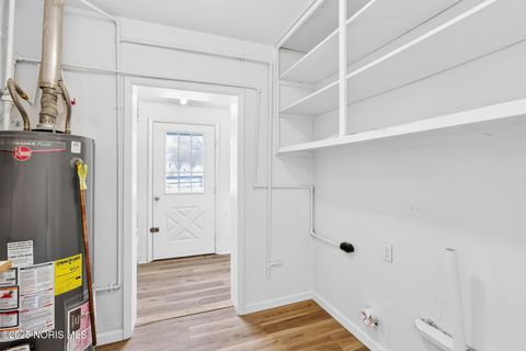 Tiny photo for 1010 Walnut Street, Perrysburg, OH 43551 (MLS # 10002240)