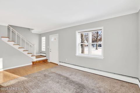 Tiny photo for 1010 Walnut Street, Perrysburg, OH 43551 (MLS # 10002240)