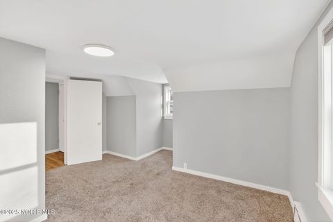 Tiny photo for 1010 Walnut Street, Perrysburg, OH 43551 (MLS # 10002240)