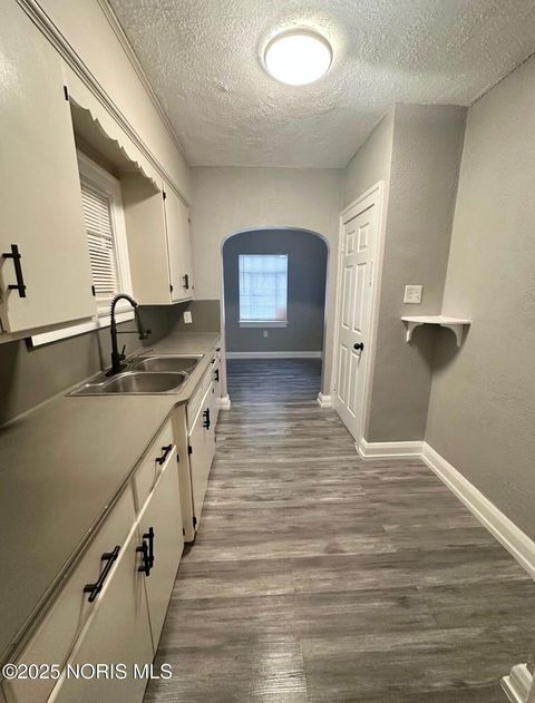 Tiny photo for 915 Ketcham Avenue, Toledo, OH 43608 (MLS # 10002409)