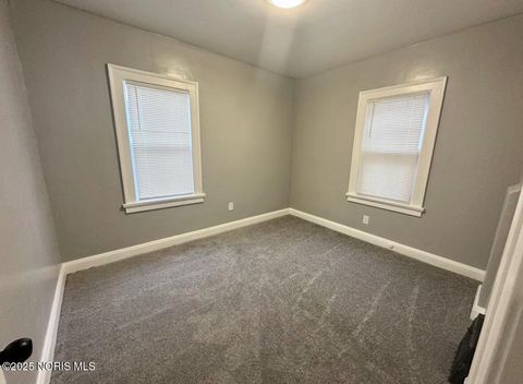 Tiny photo for 915 Ketcham Avenue, Toledo, OH 43608 (MLS # 10002409)