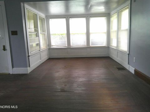 Tiny photo for 1401 Parkside Boulevard, Toledo, OH 43607 (MLS # 10007688)