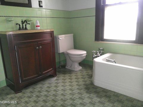 Tiny photo for 1401 Parkside Boulevard, Toledo, OH 43607 (MLS # 10007688)