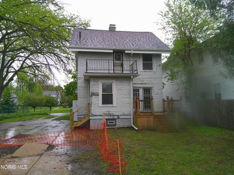 Tiny photo for 1401 Parkside Boulevard, Toledo, OH 43607 (MLS # 10007688)