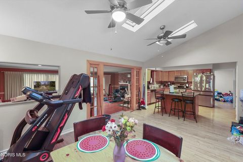 Tiny photo for 2967 Northshore Drive, Toledo, OH 43611 (MLS # 10004304)