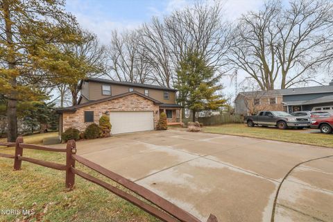 Tiny photo for 2967 Northshore Drive, Toledo, OH 43611 (MLS # 10004304)