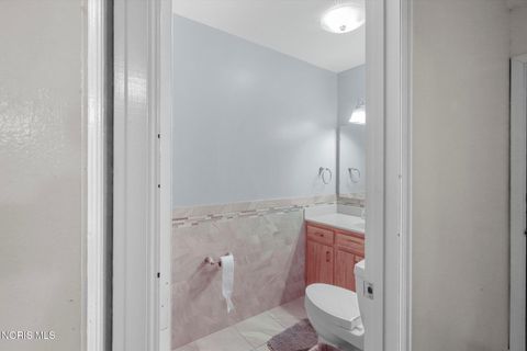 Tiny photo for 2967 Northshore Drive, Toledo, OH 43611 (MLS # 10004304)