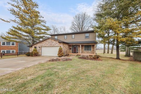 Photo of 2967 Northshore Drive, Toledo, OH 43611 (MLS # 10004304)