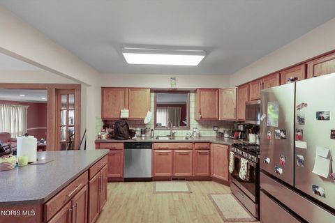 Tiny photo for 2967 Northshore Drive, Toledo, OH 43611 (MLS # 10004304)