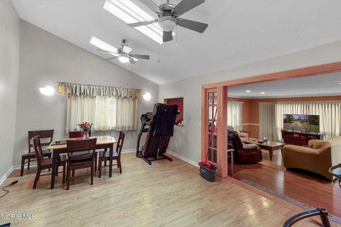 Tiny photo for 2967 Northshore Drive, Toledo, OH 43611 (MLS # 10004304)