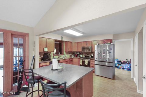 Tiny photo for 2967 Northshore Drive, Toledo, OH 43611 (MLS # 10004304)