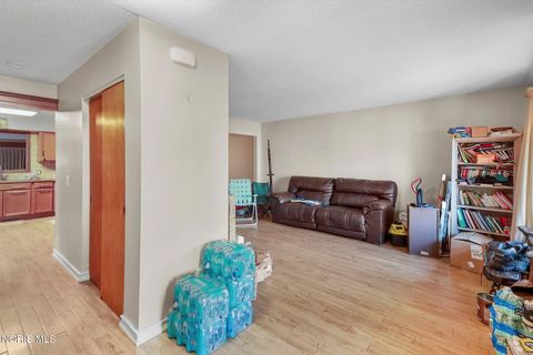 Tiny photo for 2967 Northshore Drive, Toledo, OH 43611 (MLS # 10004304)