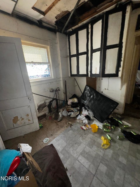 Tiny photo for 824 Bartley Place, Toledo, OH 43609 (MLS # 10012654)