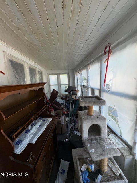 Tiny photo for 824 Bartley Place, Toledo, OH 43609 (MLS # 10012654)