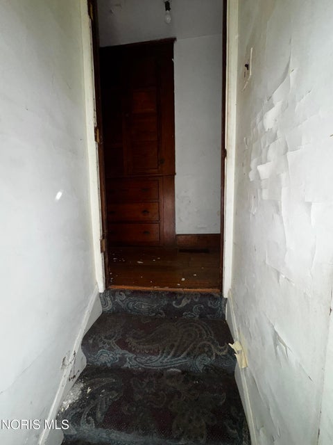 Tiny photo for 824 Bartley Place, Toledo, OH 43609 (MLS # 10012654)